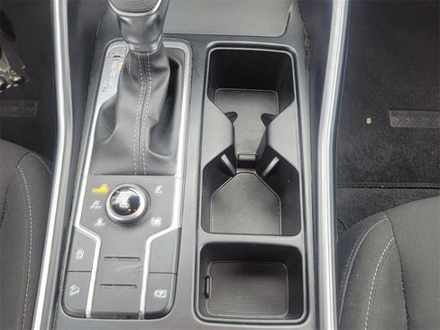 Used 2023 Kia Sorento LX image 27