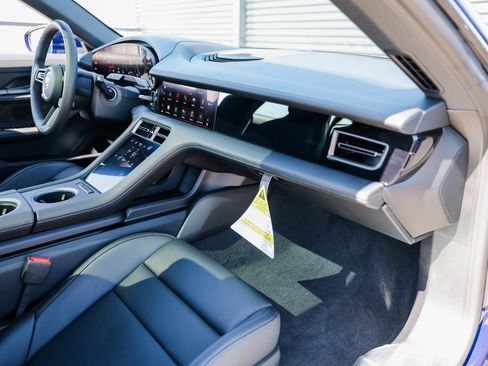 New 2025 Porsche Taycan image 27