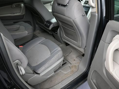 Used 2009 Chevrolet Traverse LT image 26