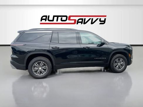 Used 2026 Chevrolet Traverse LT w/ Driver Confidence Package FWD image 8