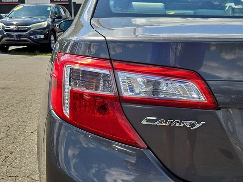 Used 2013 Toyota Camry LE FWD image 15