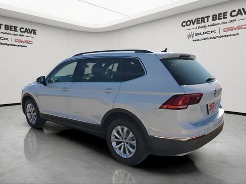 Used 2018 Volkswagen Tiguan SE w/ Panoramic Sunroof Package image 7