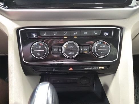 Certified 2021 Volkswagen Atlas SEL AWD/4WD image 30