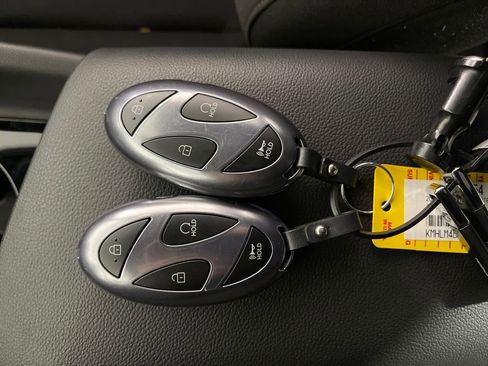 Certified 2025 Hyundai Elantra Blue image 26