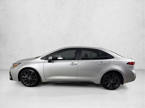 Used 2026 Toyota Corolla SE FWD image 6