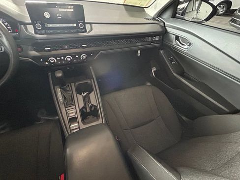 Used 2025 Honda Accord SE image 9
