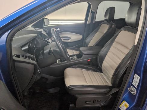 Used 2019 Ford Escape SEL w/ SEL Sport Appearance Package AWD/4WD image 7