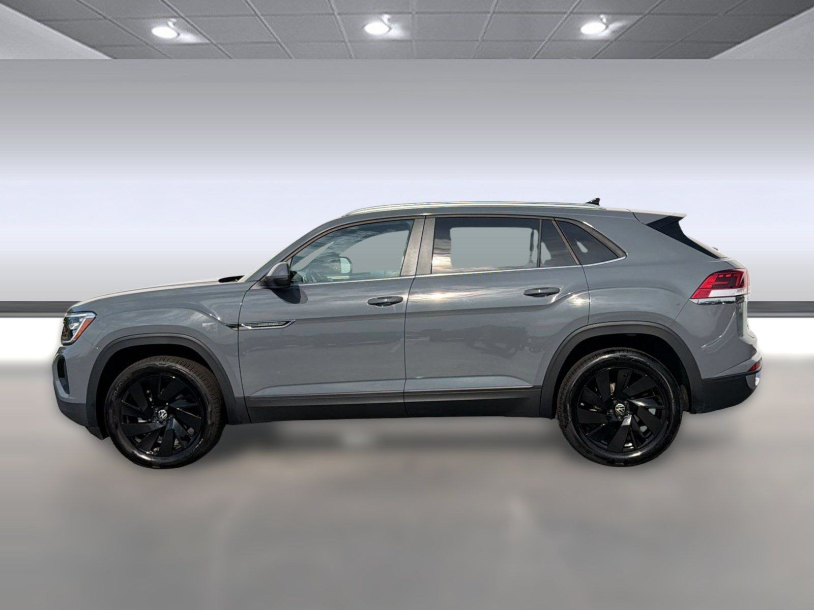 Used 2026 Volkswagen Atlas Cross Sport SE FWD image 2