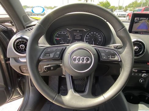 Used 2017 Audi A3 e-tron Premium image 31