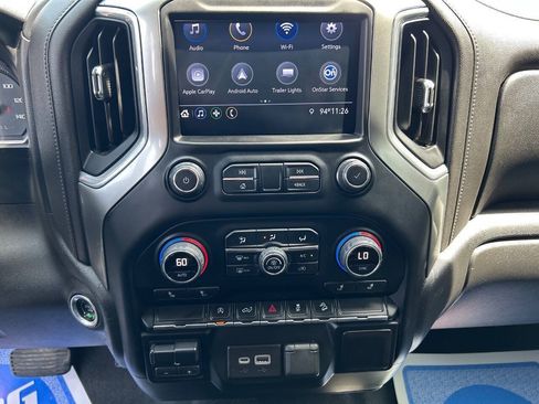 Used 2020 Chevrolet Silverado 1500 LT Trail Boss w/ Convenience Package AWD/4WD image 16