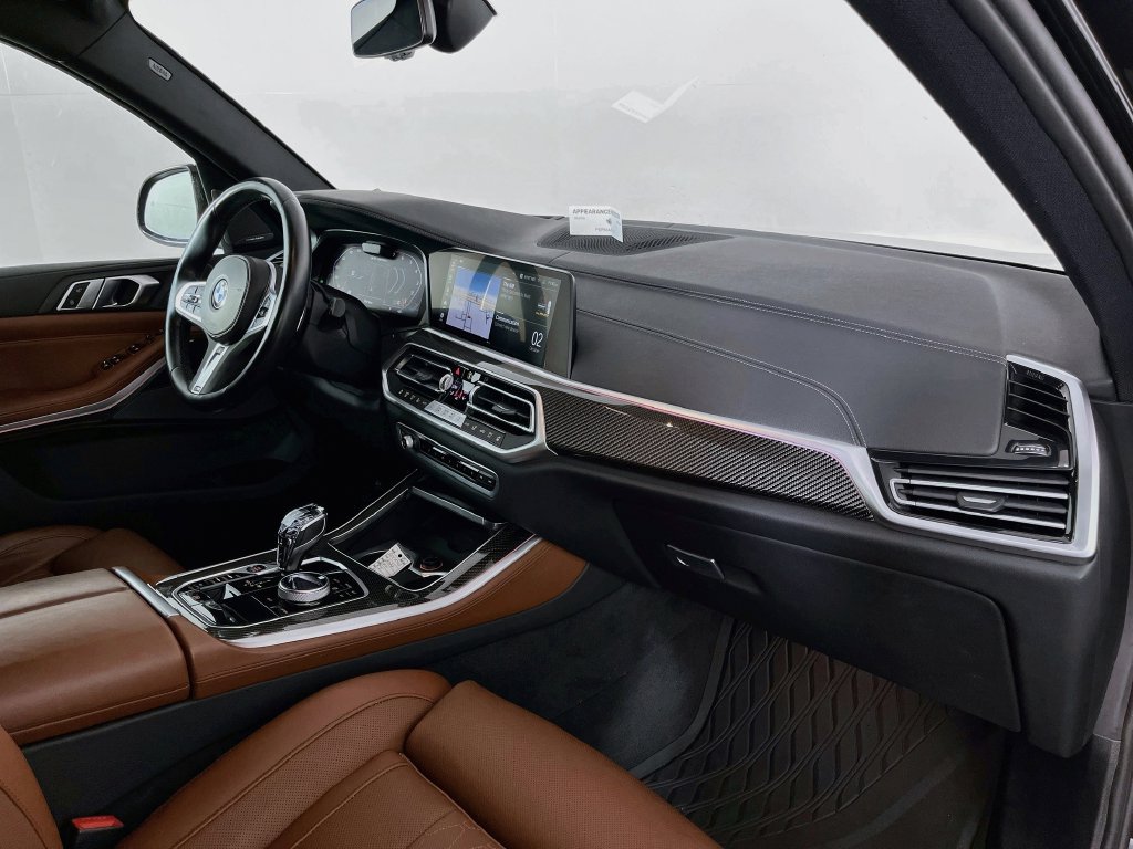 Used 2022 BMW X5 M50i AWD/4WD image 37