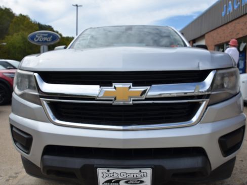 Used 2018 Chevrolet Colorado LT image 2
