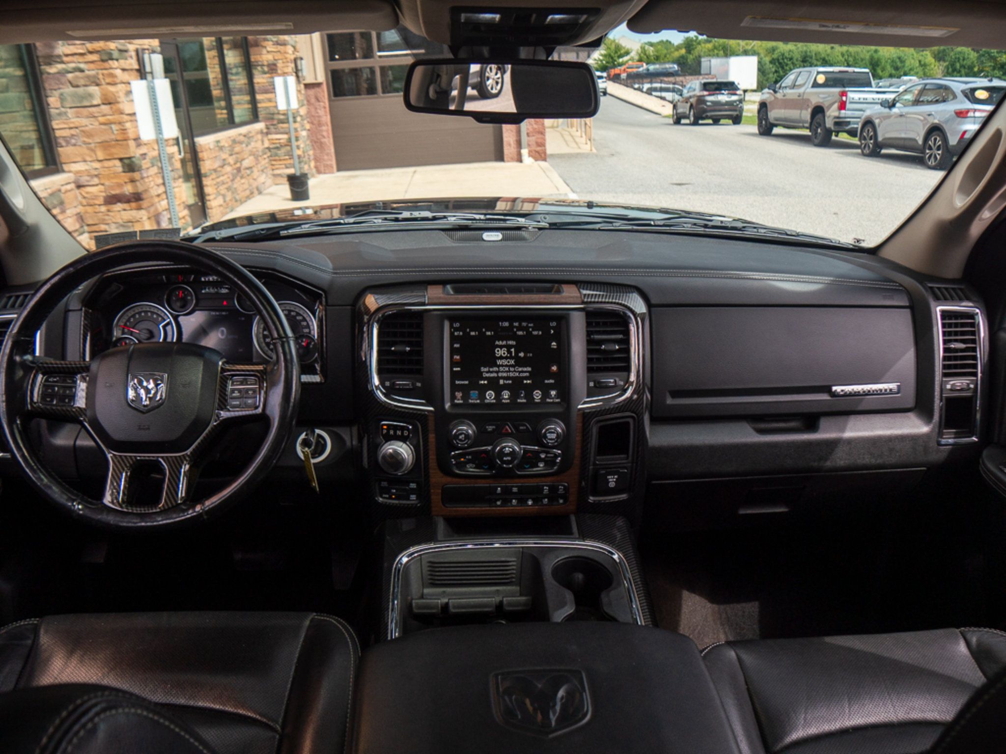 Used 2017 RAM 1500 Laramie AWD/4WD image 14