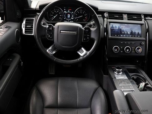 Used 2020 Land Rover Discovery SE AWD/4WD image 16