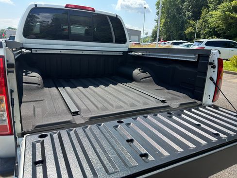 Certified 2018 Nissan Frontier SV w/ Value Truck Package RWD image 16