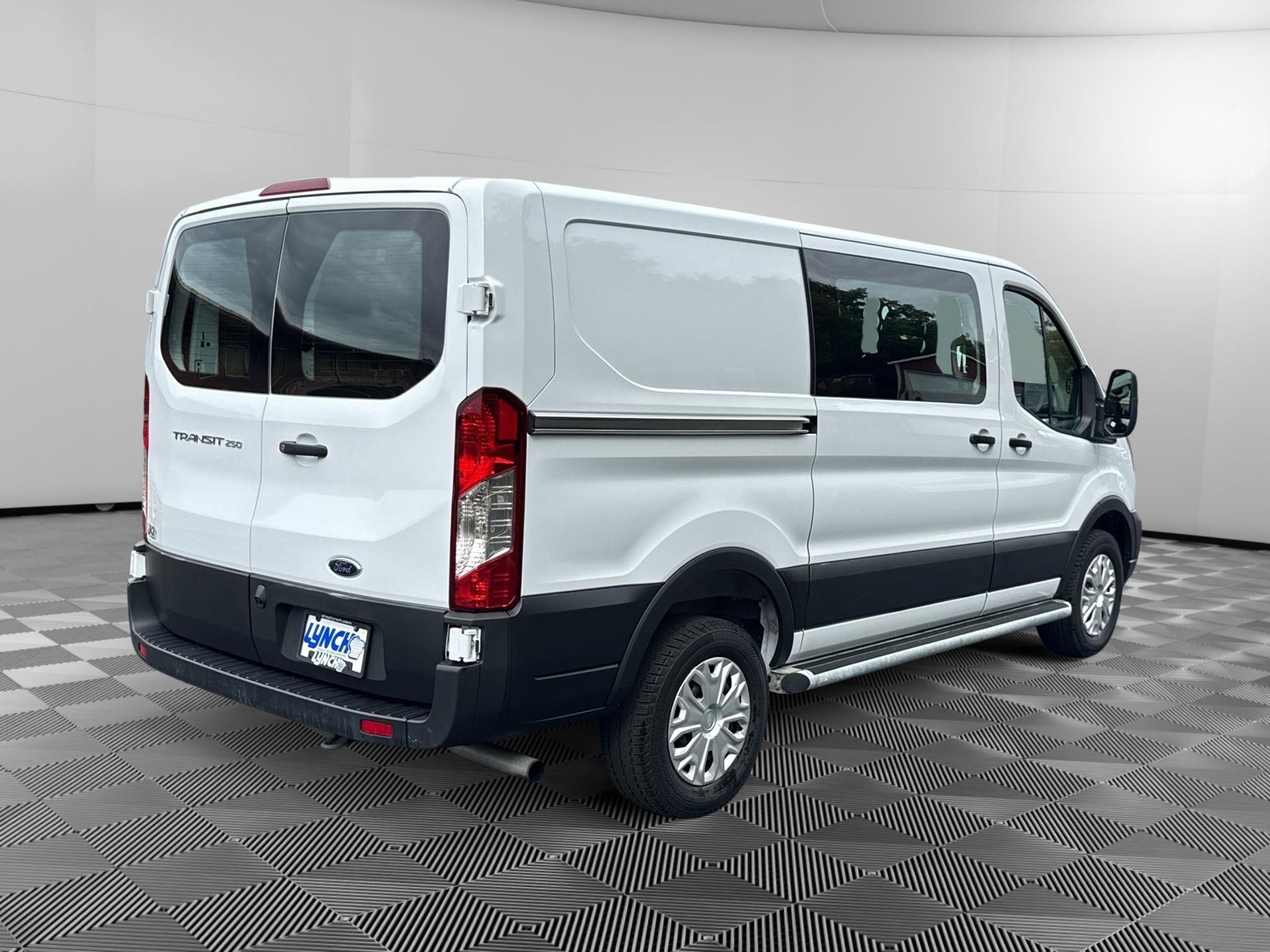 Used 2025 Ford Transit 250 Low Roof w/ Exterior Upgrade Package RWD image 5