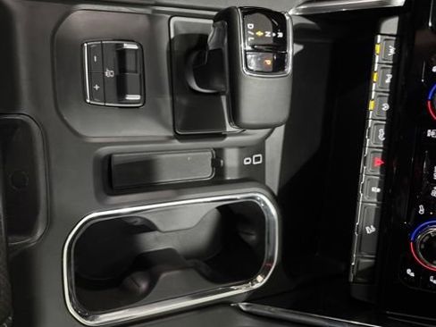 Used 2025 GMC Sierra 1500 Denali w/ Denali Reserve Package AWD/4WD image 19