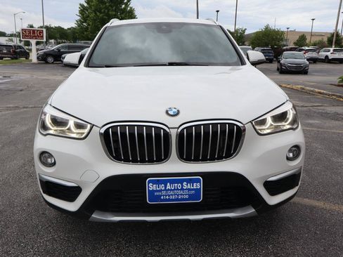 Used 2018 BMW X1 xDrive28i w/ Premium Package AWD/4WD image 2