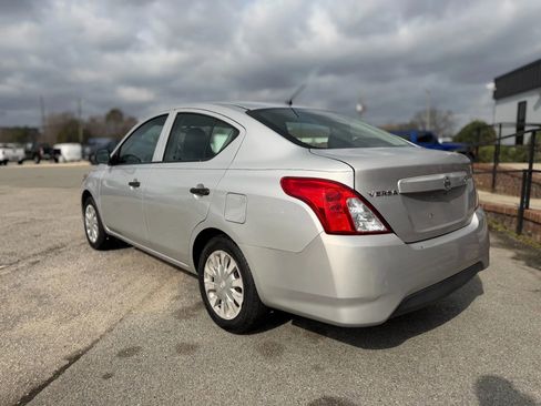 Used 2015 Nissan Versa S image 9