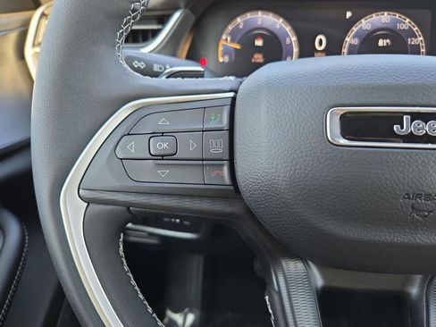 New 2025 Jeep Grand Cherokee Altitude RWD image 23