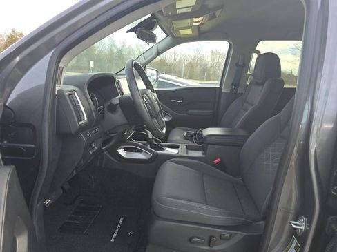 Certified 2025 Nissan Frontier SV w/ SV Convenience Package image 2