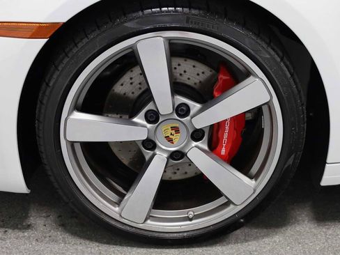 Certified 2024 Porsche 911 Targa 4S image 33