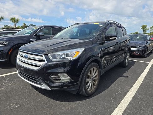 Used 2018 Ford Escape Titanium AWD/4WD image 5