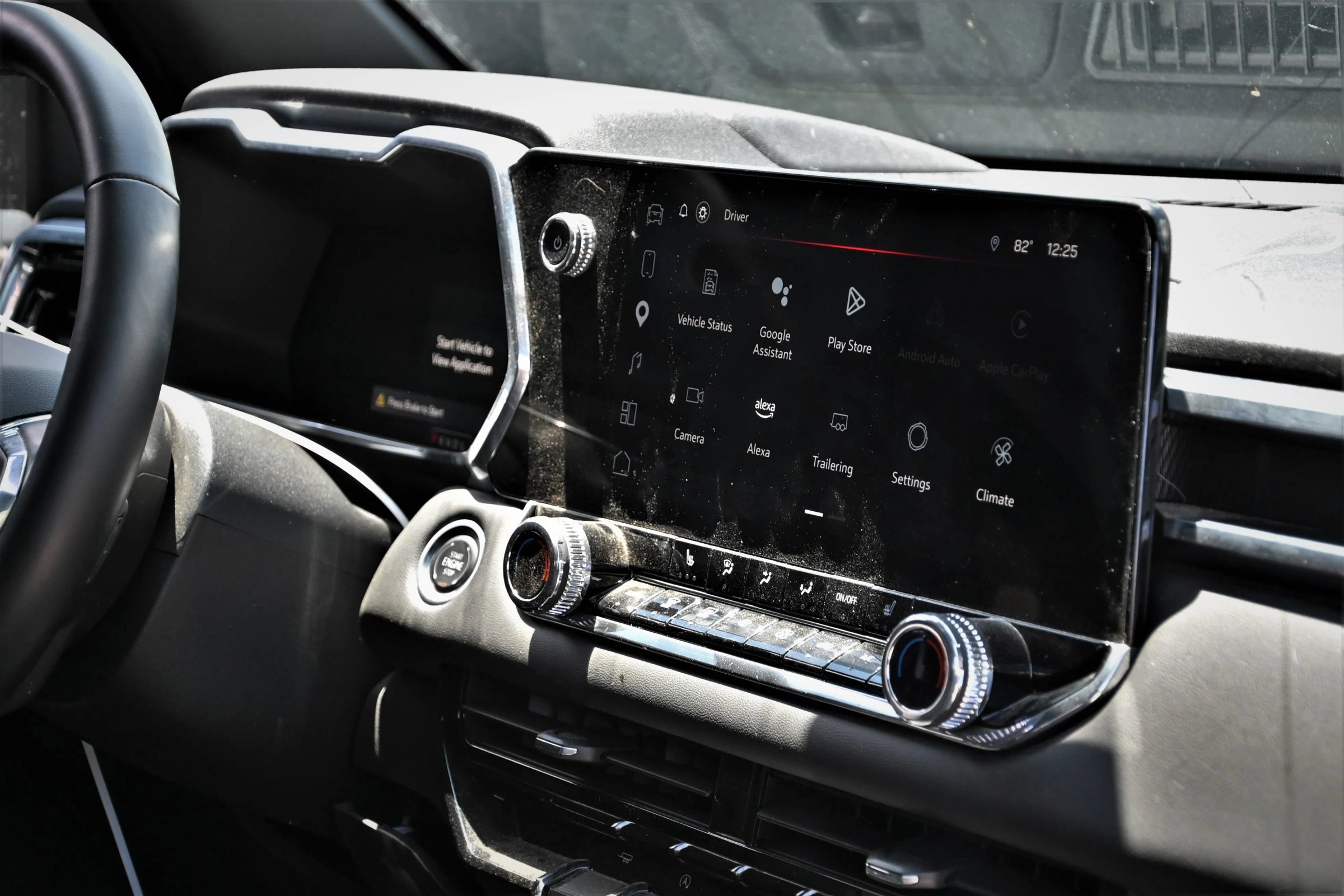 Used 2024 GMC Canyon Elevation w/ Elevation Premium Package RWD image 9