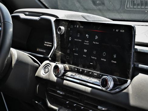 Used 2024 GMC Canyon Elevation w/ Elevation Premium Package RWD image 9