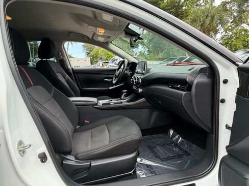 Used 2022 Nissan Sentra SR w/ Electronics Package FWD image 17
