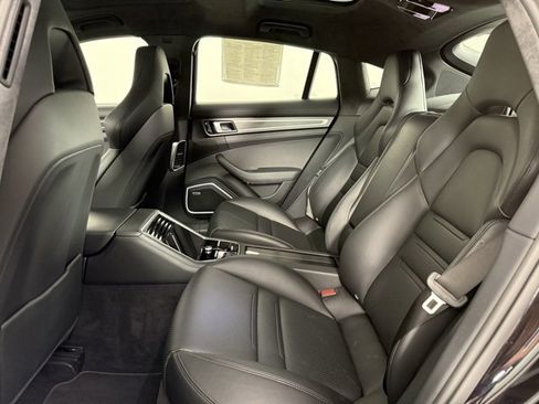 Used 2021 Porsche Panamera GTS image 22