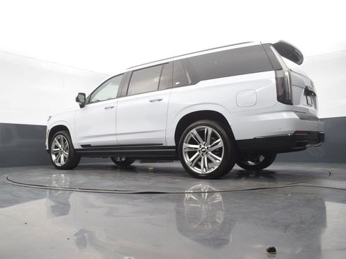 Certified 2026 Cadillac Escalade ESV Sport w/ Touring Package AWD/4WD image 50