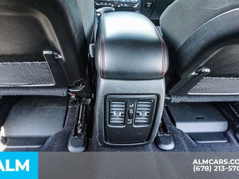 Used 2025 Dodge Durango GT RWD image 33