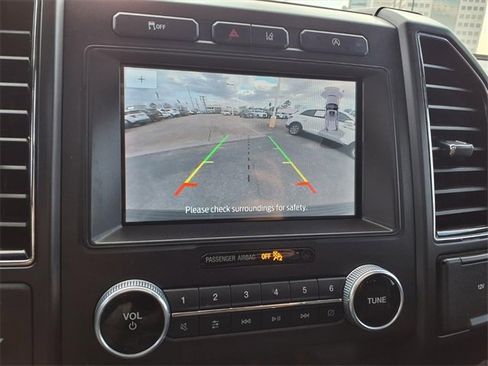 Used 2021 Ford Expedition Max Limited image 19