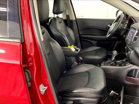 Used 2017 Jeep Compass Trailhawk w/ Navigation Group AWD/4WD image 10