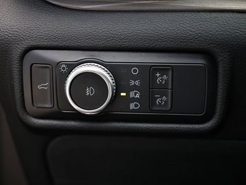 Used 2022 Ford Explorer Limited w/ Equipment Group 301A image 18