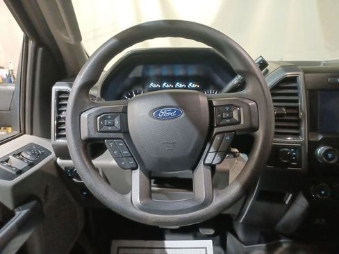 Used 2020 Ford F150 XLT image 11