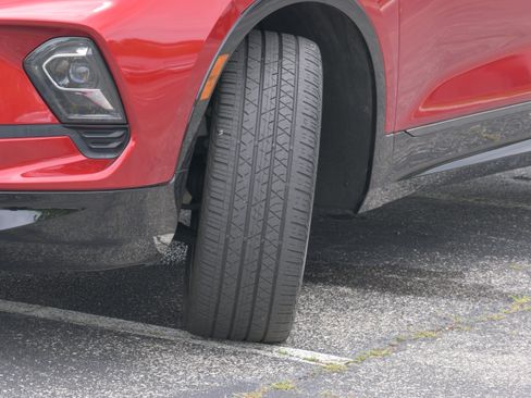 Used 2024 Chevrolet Blazer RS FWD image 35