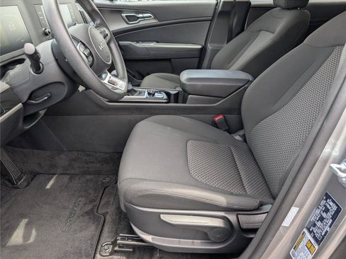 Used 2025 Kia Sportage LX FWD image 55