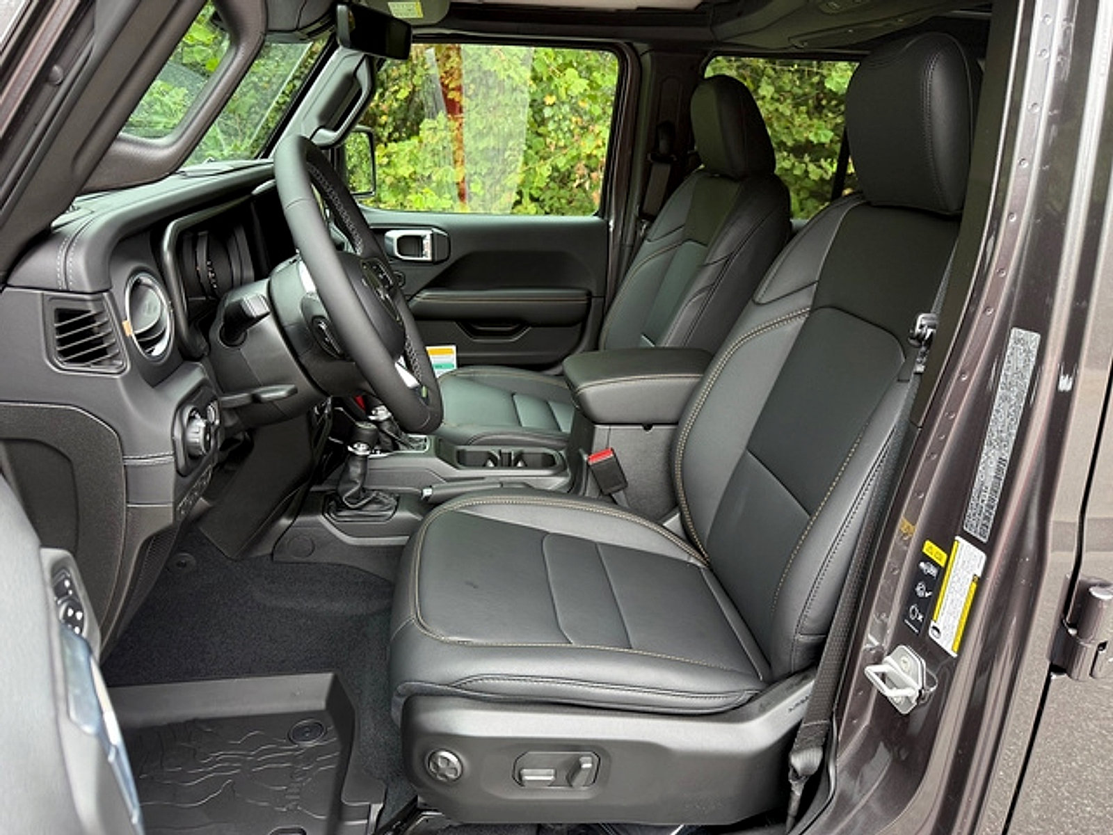 New 2027 Jeep Wrangler Unlimited Sahara AWD/4WD image 12