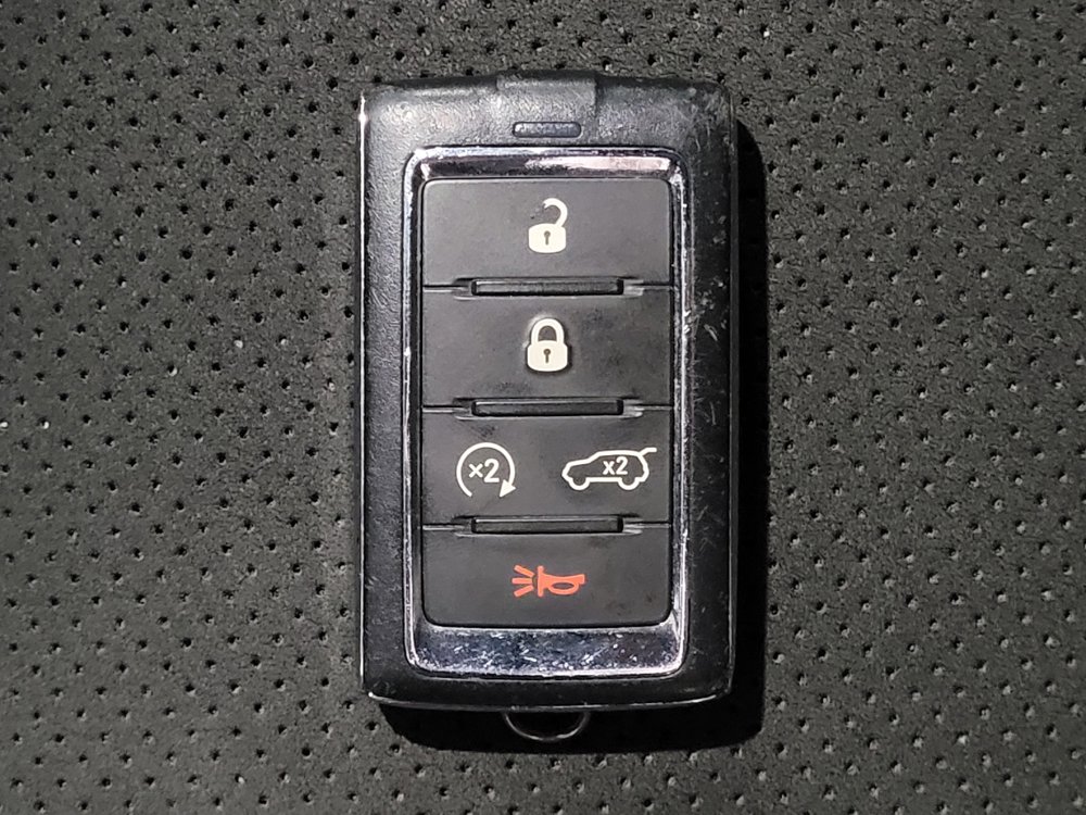 Used 2023 Jeep Grand Cherokee Altitude RWD image 32