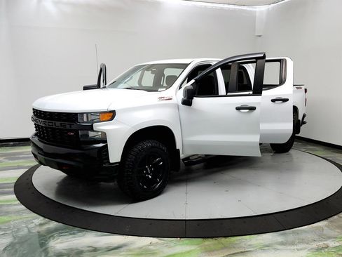 Used 2020 Chevrolet Silverado 1500 Custom Trail Boss w/ Custom Convenience Package AWD/4WD image 8