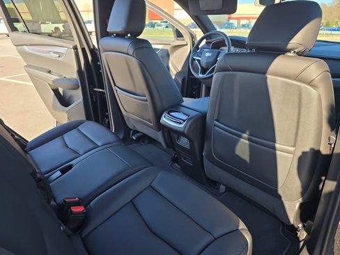 Certified 2024 Cadillac XT6 Luxury image 11