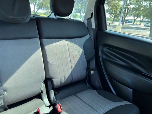 Used 2015 FIAT 500L Trekking FWD image 37