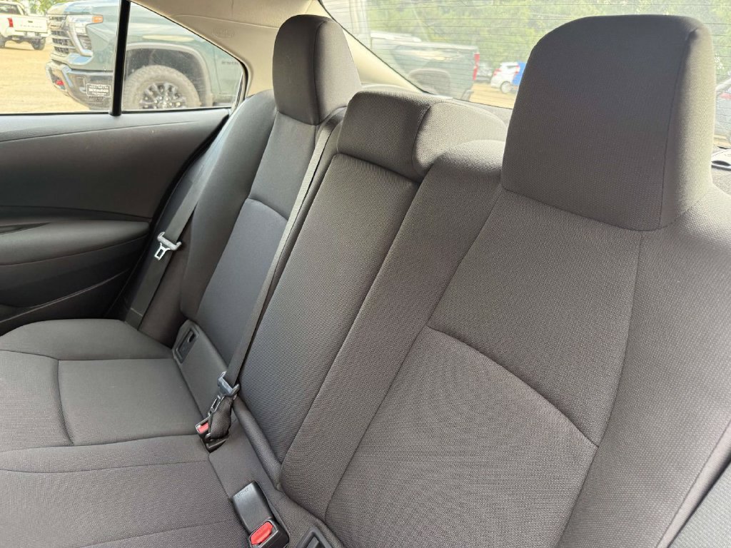 Used 2025 Toyota Corolla LE FWD image 12