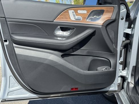 New 2025 Mercedes-Benz GLS 450 4MATIC image 16