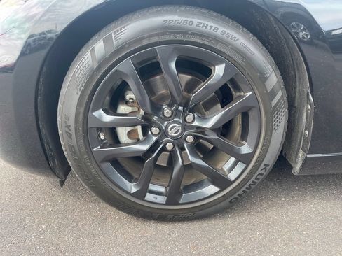 Used 2017 Nissan 370Z Touring RWD image 14