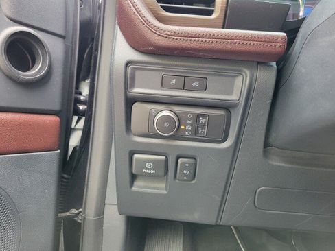 Used 2022 Ford Expedition Limited RWD image 14