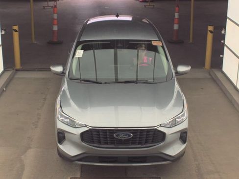 Used 2023 Ford Escape Active w/ Tech Pack #2 AWD/4WD image 2