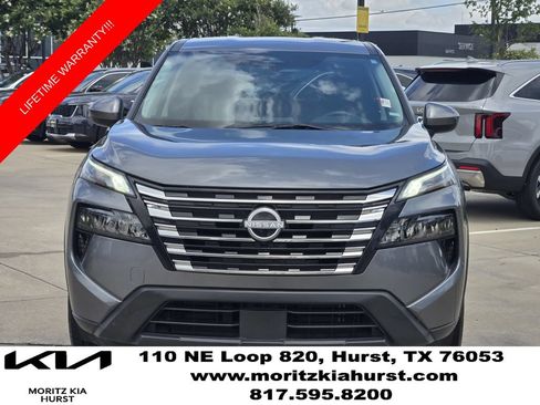 Used 2024 Nissan Rogue SV FWD image 11